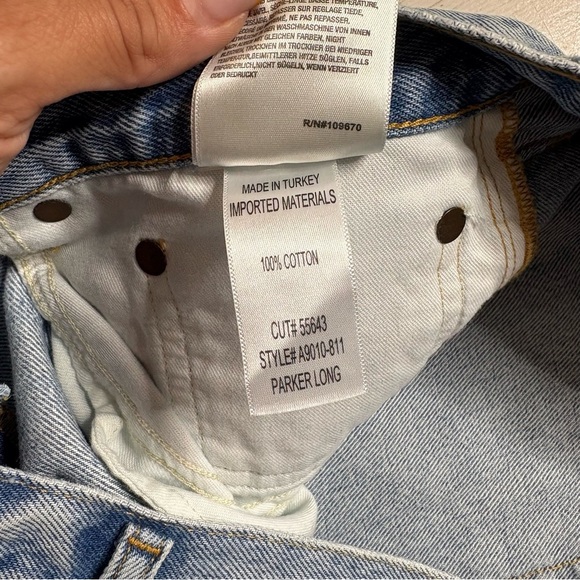 NWT Agolde Parker Vintage Cut Off Denim Shorts Size 31 - Picture 5 of 7